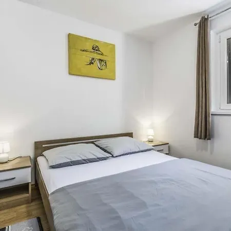 Veli Golji Sleeps 8 Pool Air Con Wifi Villa Veligolji